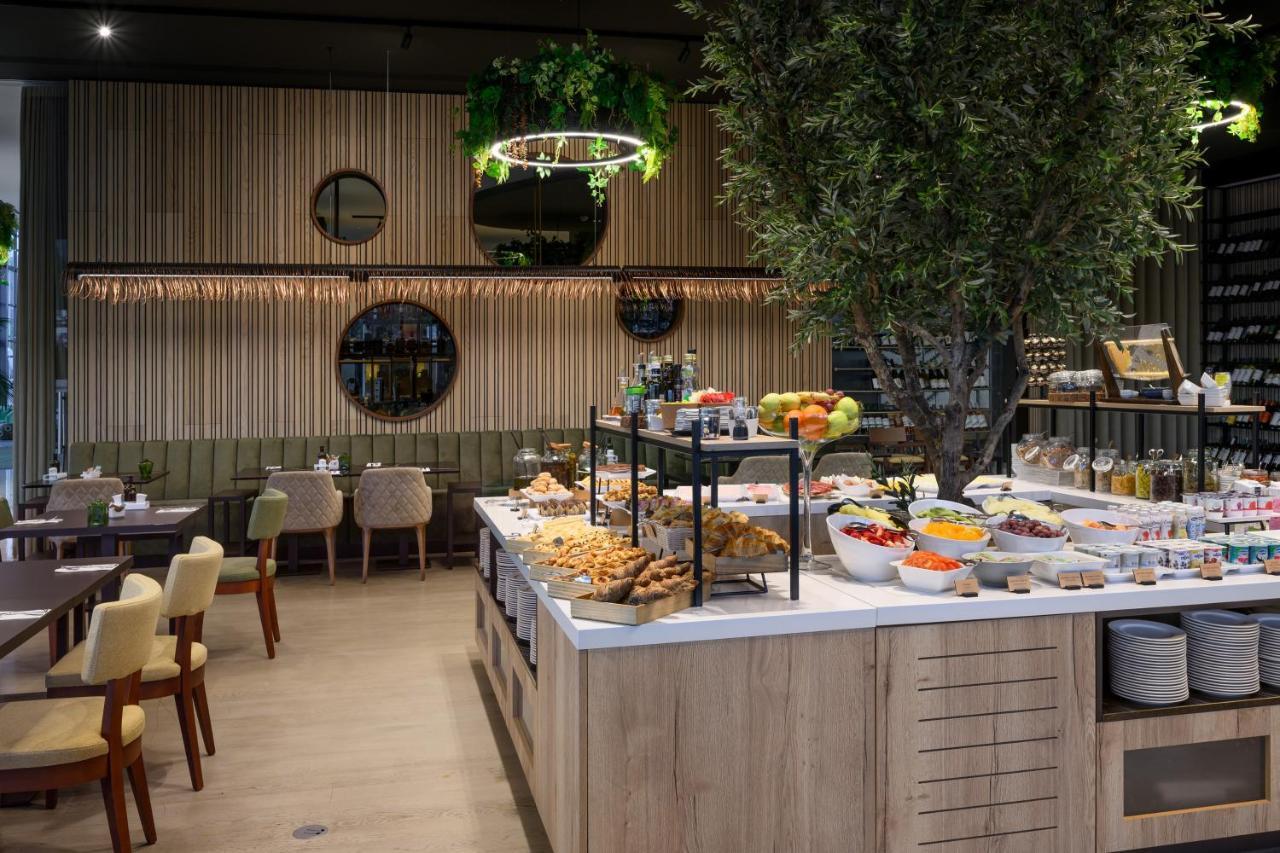 Melia Braga Hotel & Spa Ngoại thất bức ảnh The restaurant