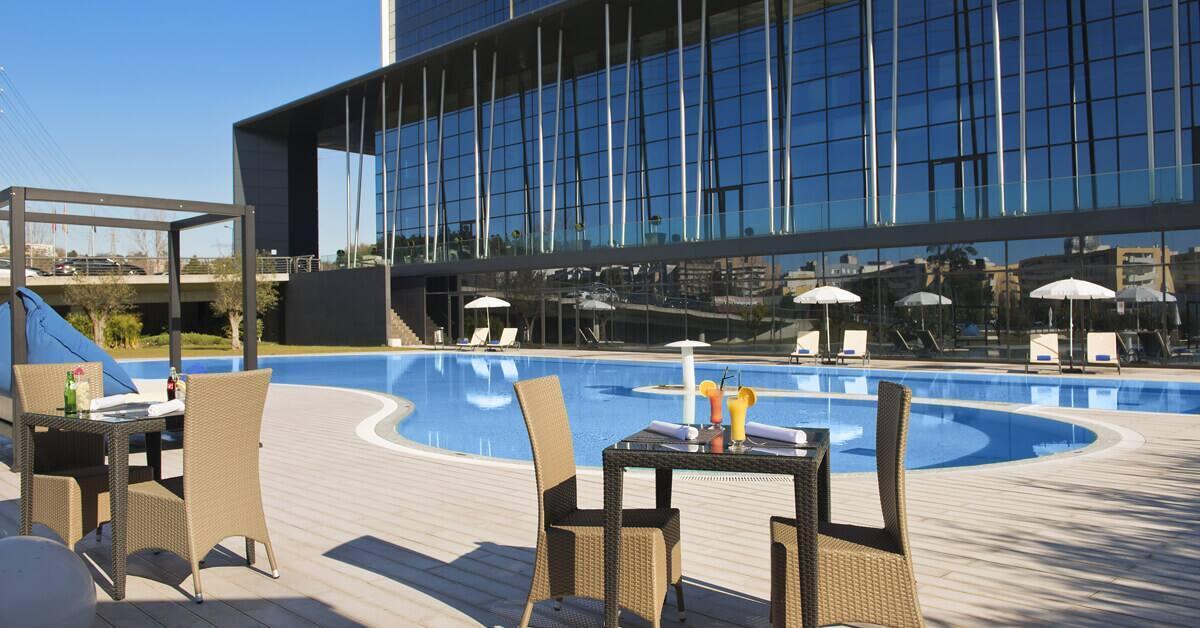 Melia Braga Hotel & Spa Ngoại thất bức ảnh The swimming pool