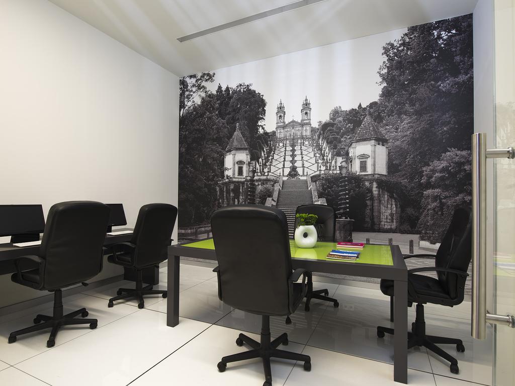 Melia Braga Hotel & Spa Ngoại thất bức ảnh Office interior
