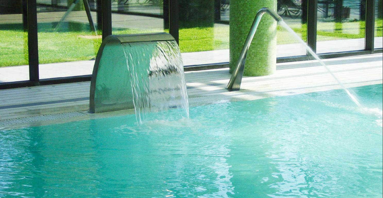 Melia Braga Hotel & Spa Ngoại thất bức ảnh A water cascade