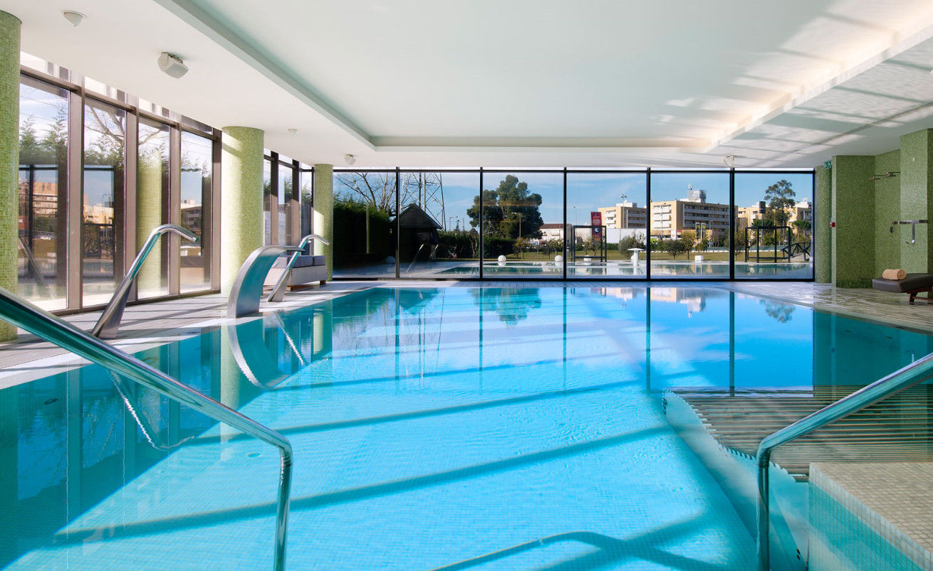 Melia Braga Hotel & Spa Ngoại thất bức ảnh Indoor pool